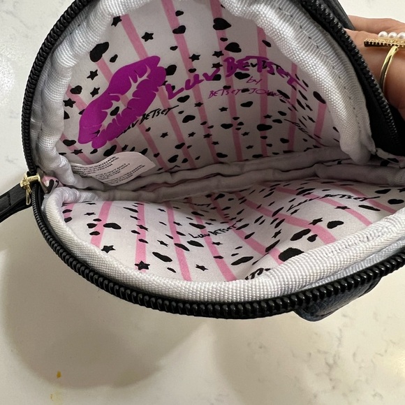 Betsey Johnson Heart and Star Patterned Fabric - Picture 5 of 9